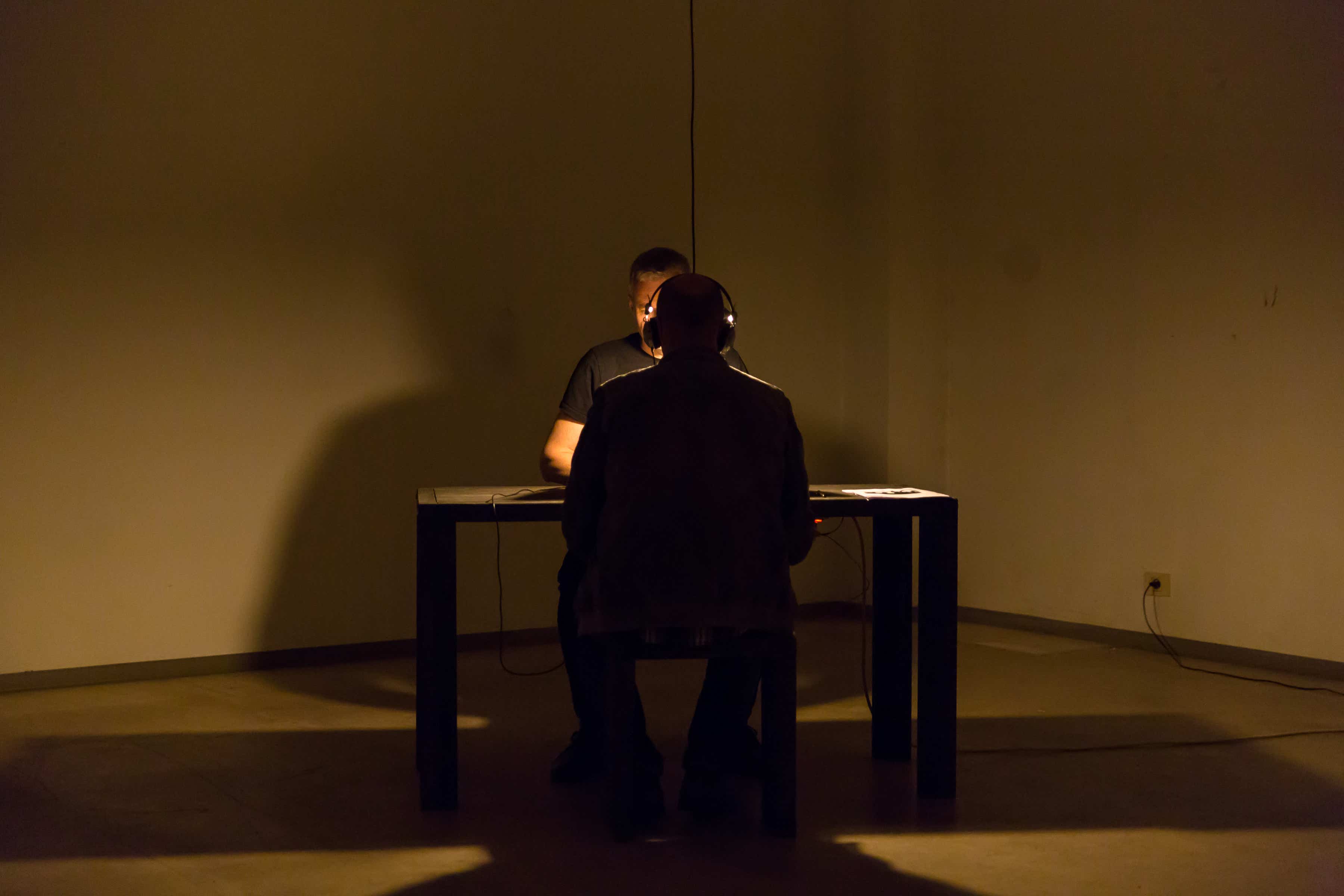 The almost unhearable sound of the roses